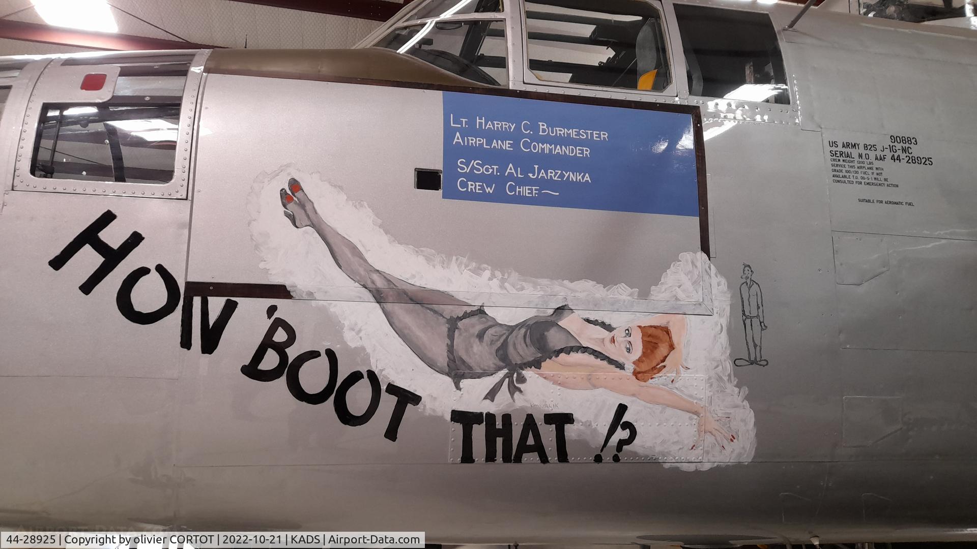 44-28925, 1944 North American B-25J Mitchell Mitchell, c/n 108-32200, nice nose art