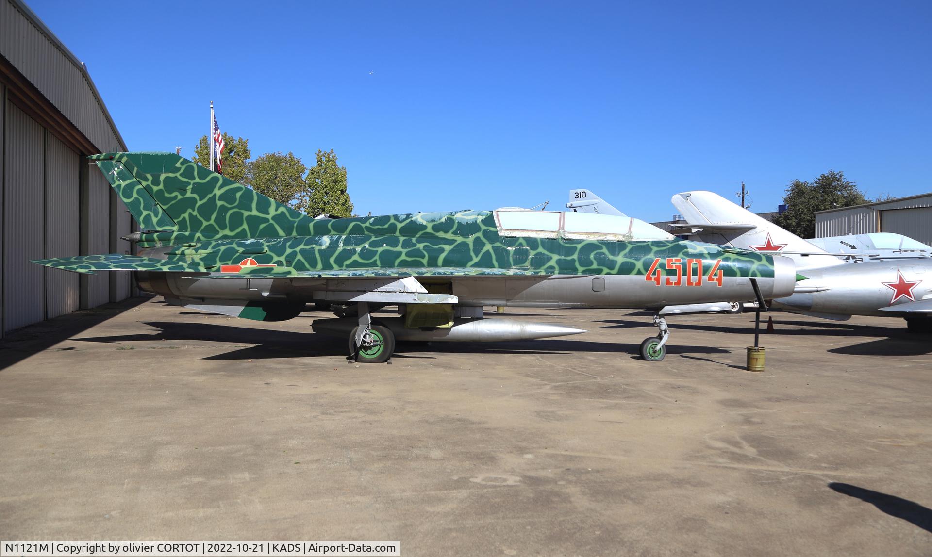 N1121M, Mikoyan-Gurevich MiG-21US, c/n 4685145, 2022