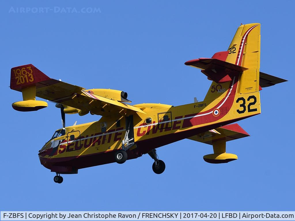 Aircraft F-ZBFS, Canadair CL-215-6B11 CL-415, c/n 2001, PELICAN 32, at LFBD, photo by Jean Christophe Ravon / FRENCHSKY