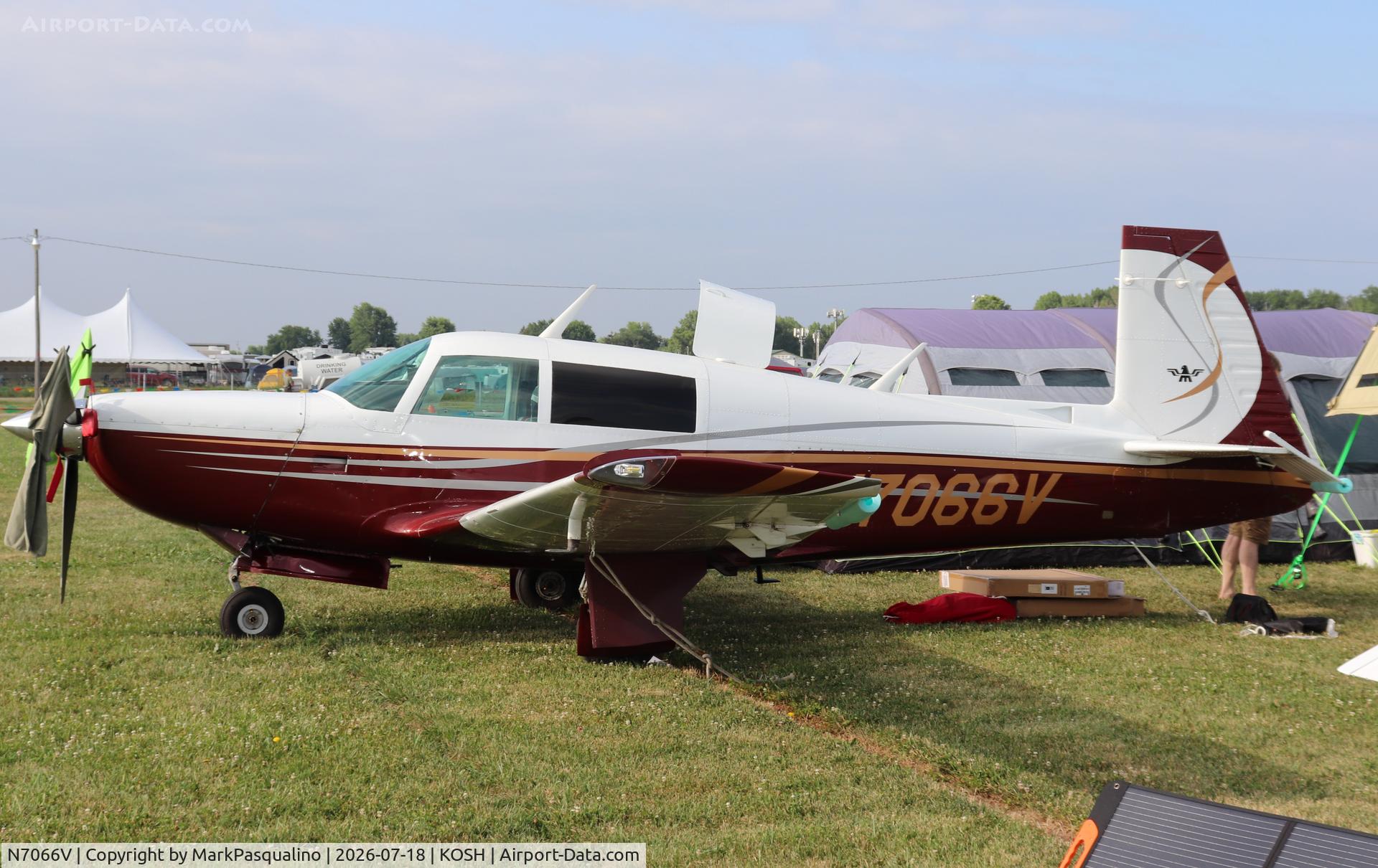 N7066V, 1978 Mooney M20K, c/n 25-0002, Mooney M20K