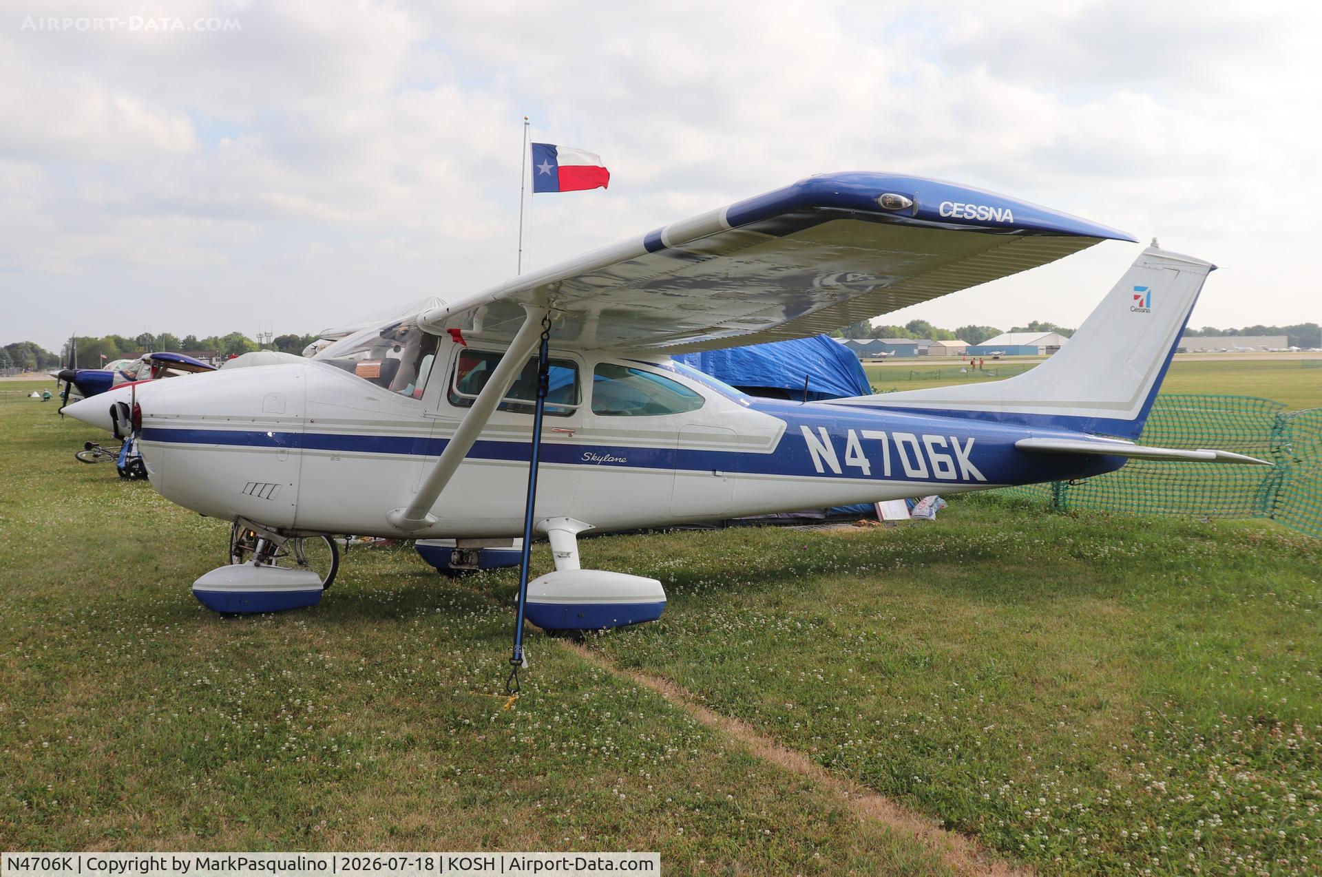 Aircraft N4706K, 1975 Cessna 182P Skylane, c/n 18263705, Cessna 182P, at KOSH, photo by MarkPasqualino