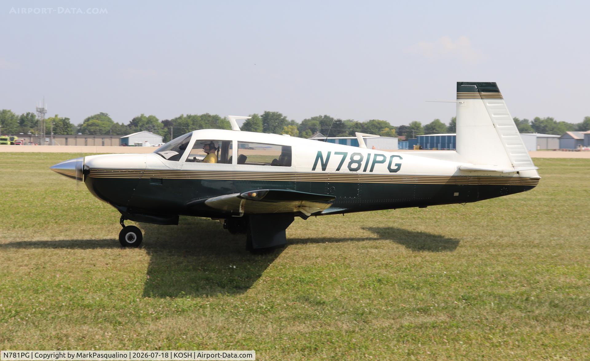 Aircraft N781PG, 1977 Mooney M20J 201, c/n 24-0187, Mooney M20J, at KOSH, photo by MarkPasqualino