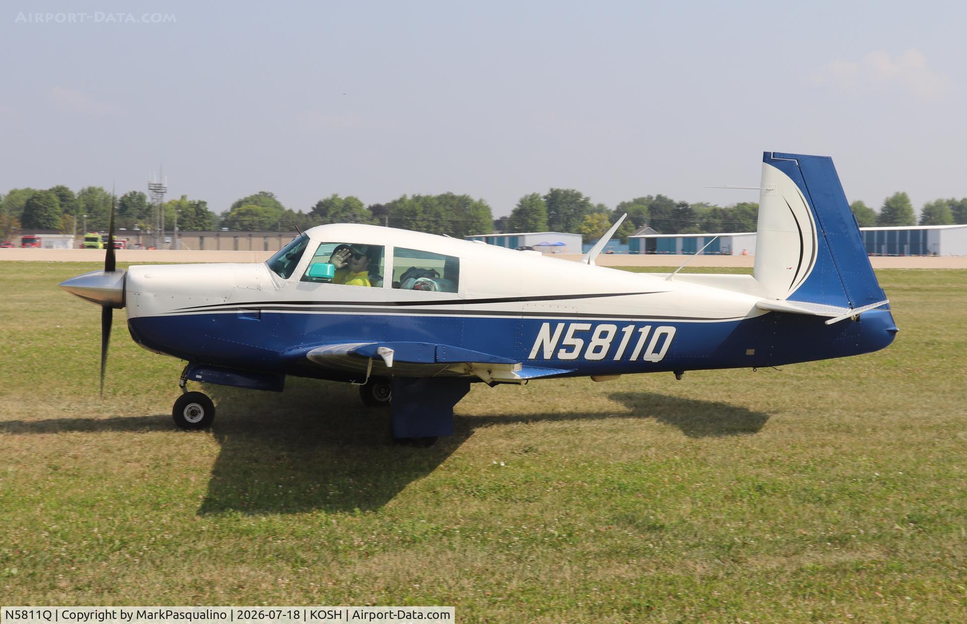 Aircraft N5811Q, 1965 Mooney M20E, c/n 771, Mooney M20E, at KOSH, photo by MarkPasqualino