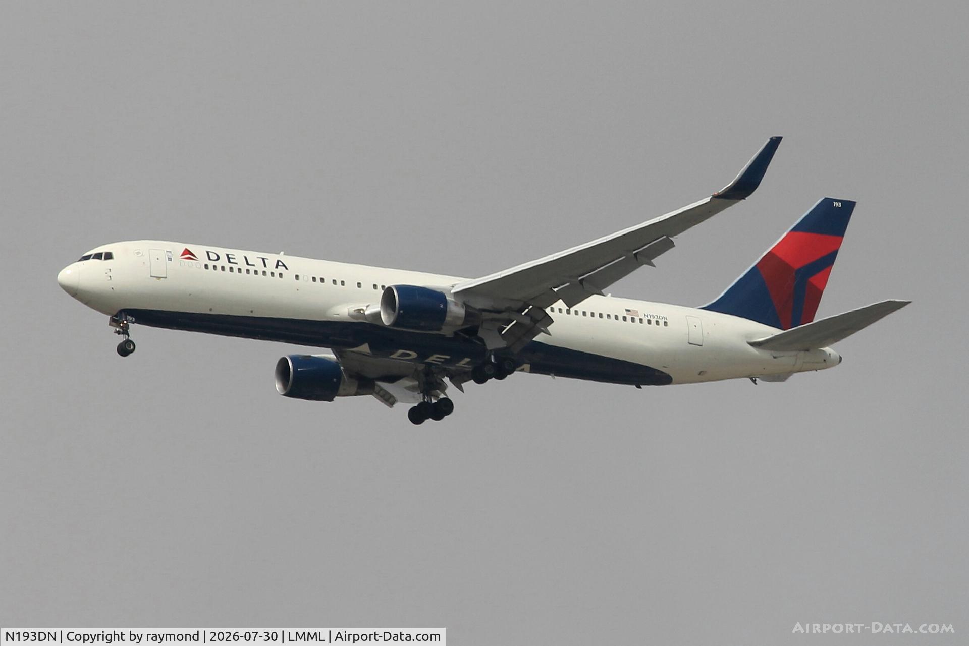 Aircraft N193DN, 1997 Boeing 767-332, c/n 28450, Delta Air Lines Boeing 767-332 reg N193DN on final approach for RW13 landing in Malta from JFK., at LMML, photo by raymond