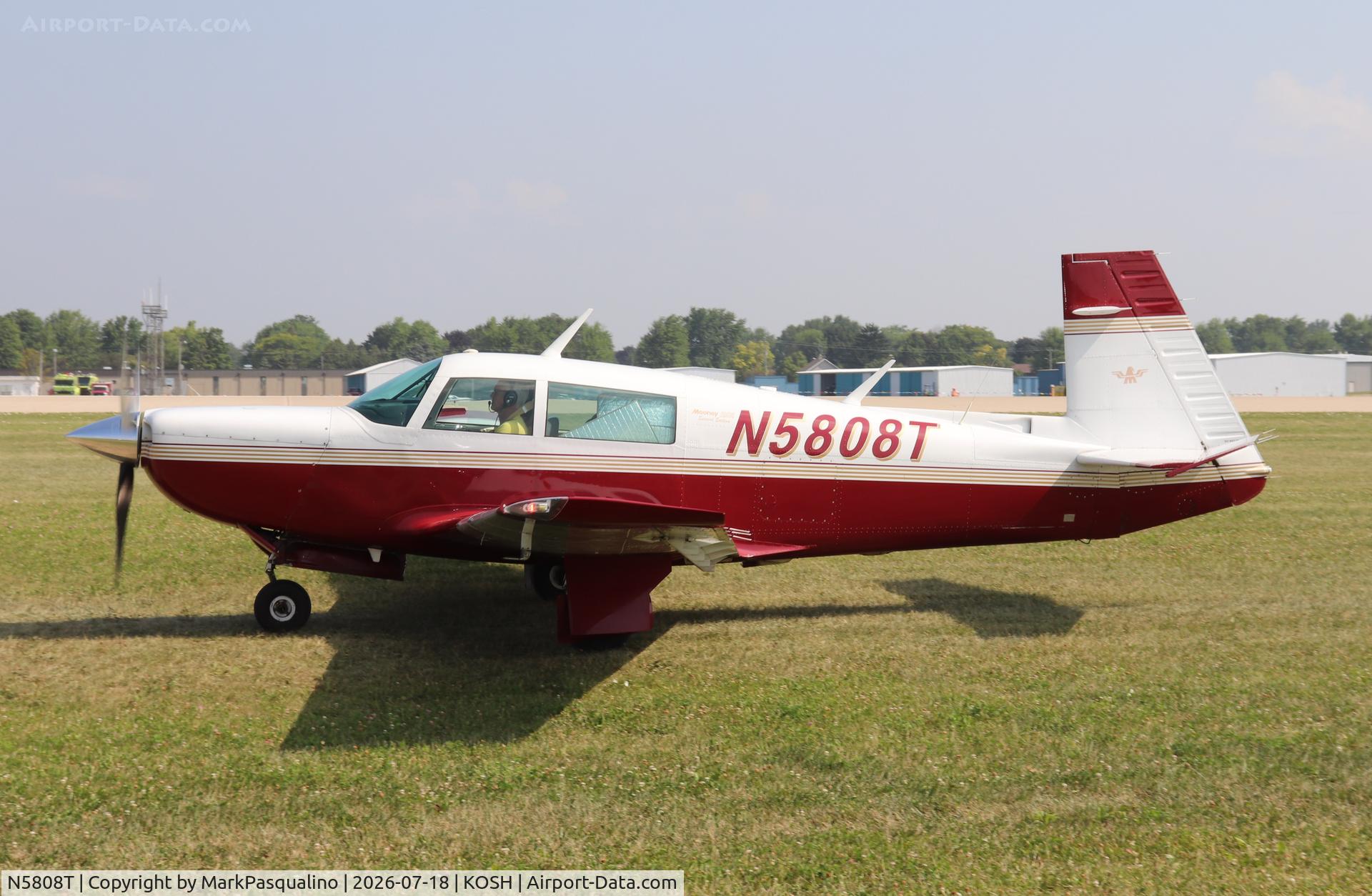 Aircraft N5808T, 1985 Mooney M20K, c/n 25-0870, Mooney M20K, at KOSH, photo by MarkPasqualino