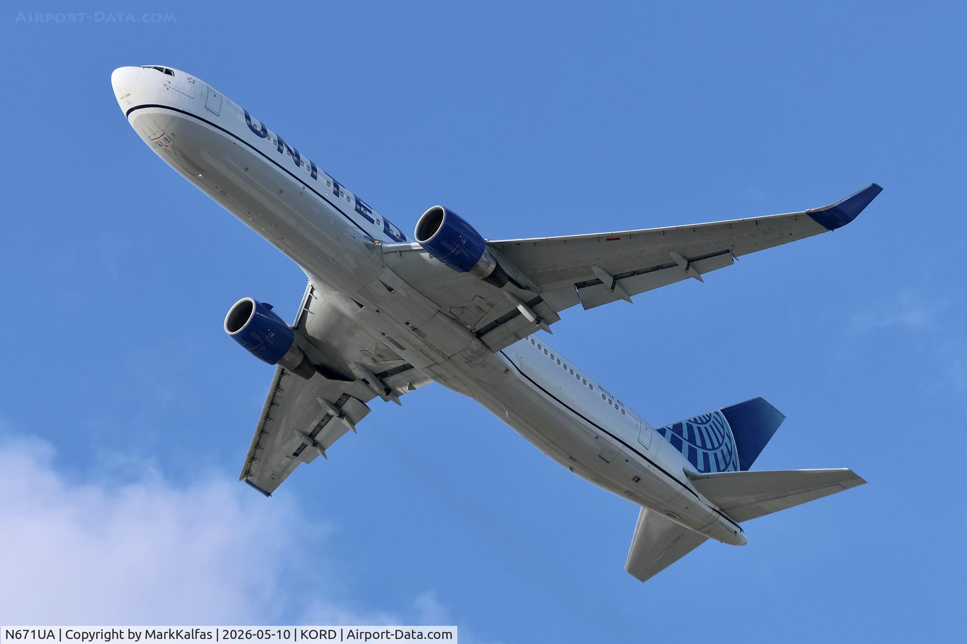 Aircraft N671UA, 1999 Boeing 767-322, c/n 30026, B763 United Boeing 767-322 N671UA departing 28R KORD, at KORD, photo by MarkKalfas