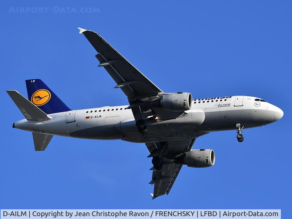 Aircraft D-AILM, 1997 Airbus A319-114, c/n 694, "Friedrichshafen" Lufthansa, at LFBD, photo by Jean Christophe Ravon / FRENCHSKY