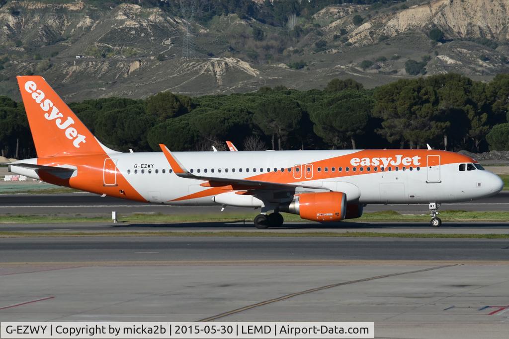 Aircraft G-EZWY, 2014 Airbus A320-214, c/n 6267, Taxiing, at LEMD, photo by micka2b