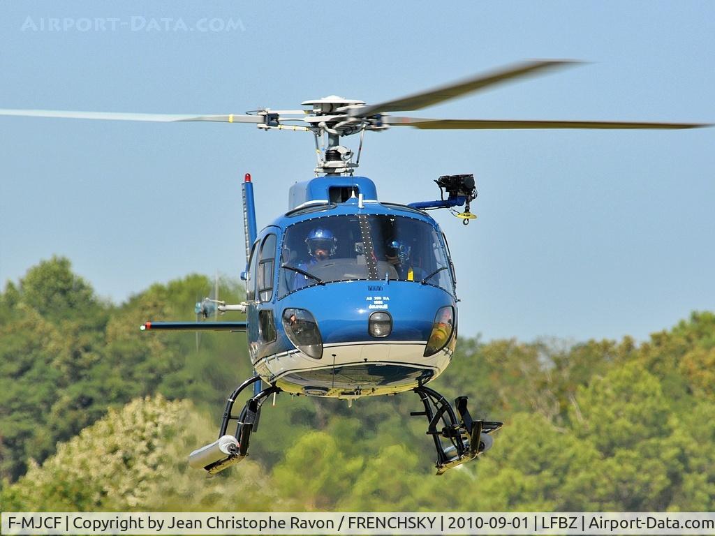Aircraft F-MJCF, Aérospatiale AS-350 B Ecureuil, c/n 1692, France Gendarmerie, at LFBZ, photo by Jean Christophe Ravon / FRENCHSKY