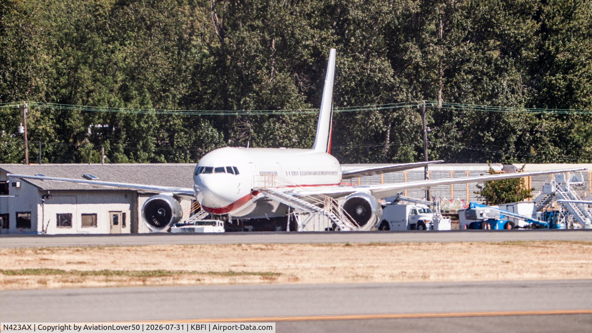 Aircraft N423AX, 1996 Boeing 767-324, c/n 27569, Omni 763ER, at KBFI, photo by AviationLover50