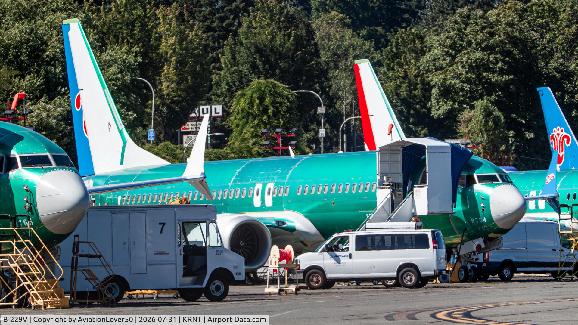 Aircraft B-229V, 2026 Boeing 737-8 MAX, c/n 66427 l/n 9784, China Southern MAX 8, at KRNT, photo by AviationLover50