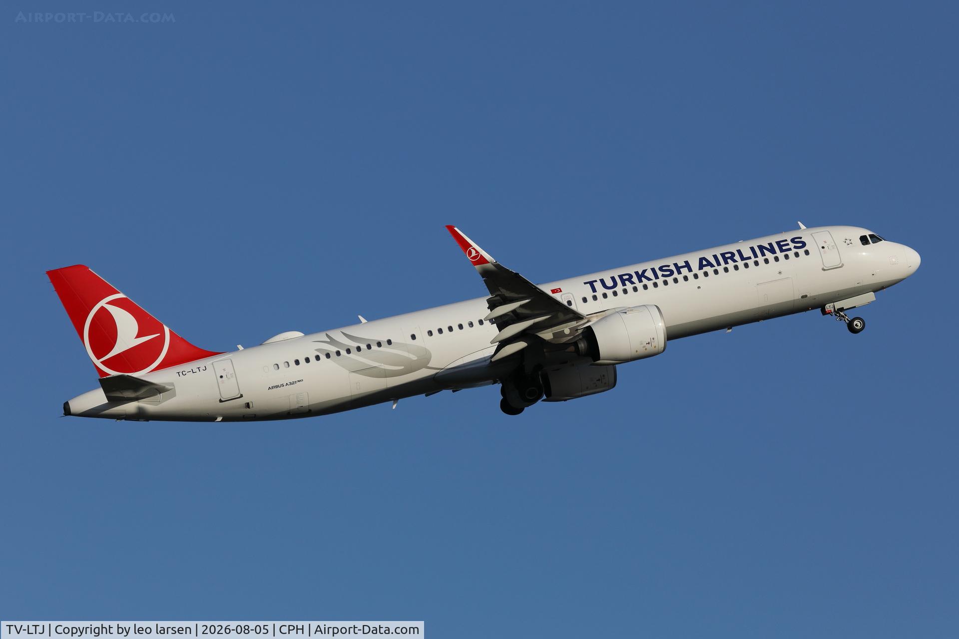Aircraft TV-LTJ, Copenhagen 5.8.2026, at CPH, photo by leo larsen