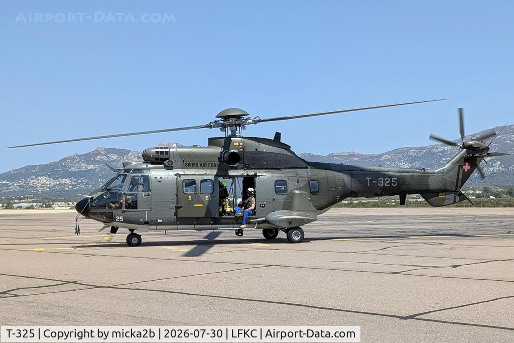 Aircraft T-325, Aerospatiale TH89 Super Puma (AS-332M1), c/n 2367, Parked, at LFKC, photo by micka2b