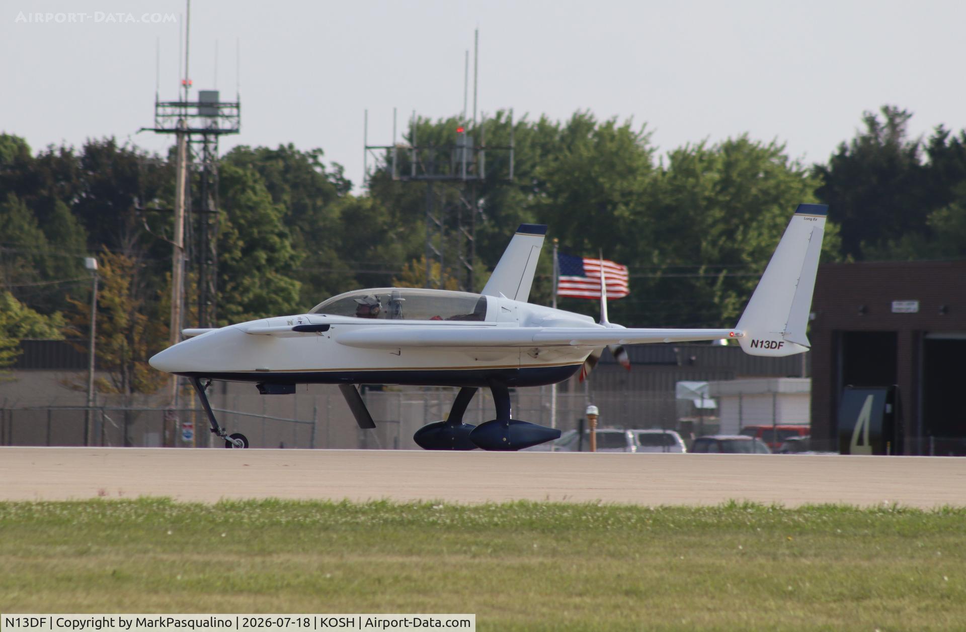 Aircraft N13DF, 1989 Rutan Long-EZ, c/n 2072-L, Rutan Long-EZ, at KOSH, photo by MarkPasqualino