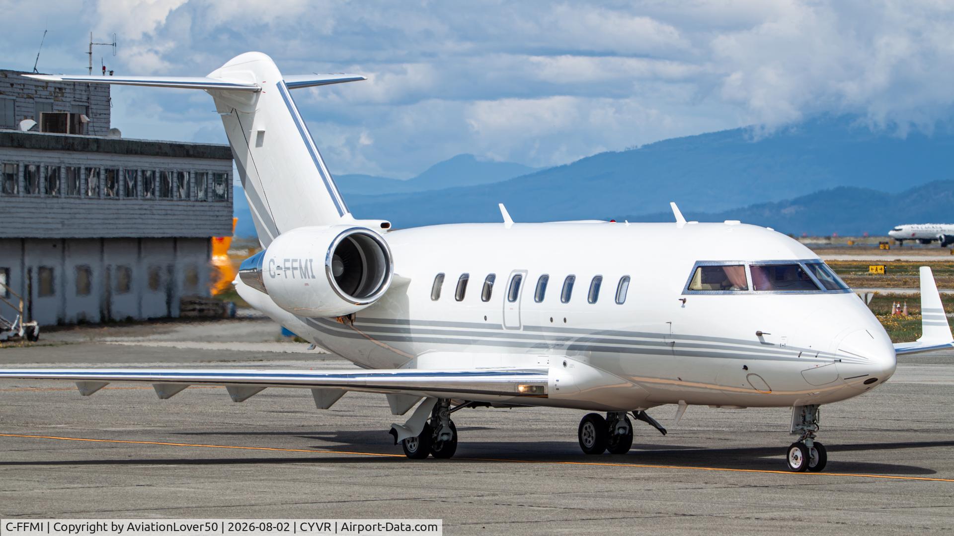 Aircraft C-FFMI, 2019 Bombardier Challenger 650, c/n 6137, Aurora Jet Partners Challenger 650, at CYVR, photo by AviationLover50