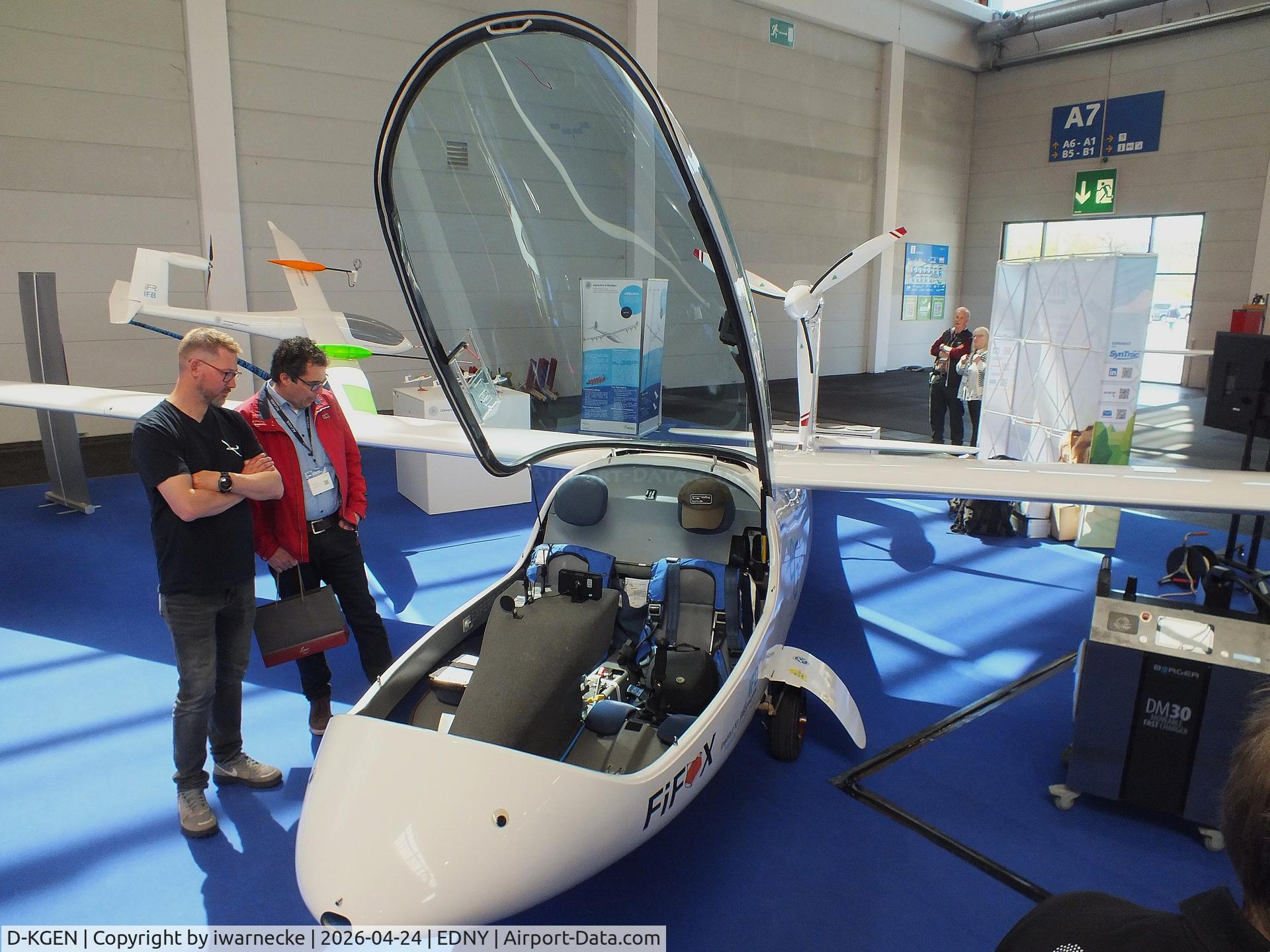 Aircraft D-KGEN, 2011 Akaflieg Stuttgart e-Genius, c/n 01, Akaflieg Stuttgart e-Genius hybrid powered by Mercedes-Benz OM660 diesel and an electric motor, at the AERO 2026, Friedrichshafen, at EDNY, photo by iwarnecke