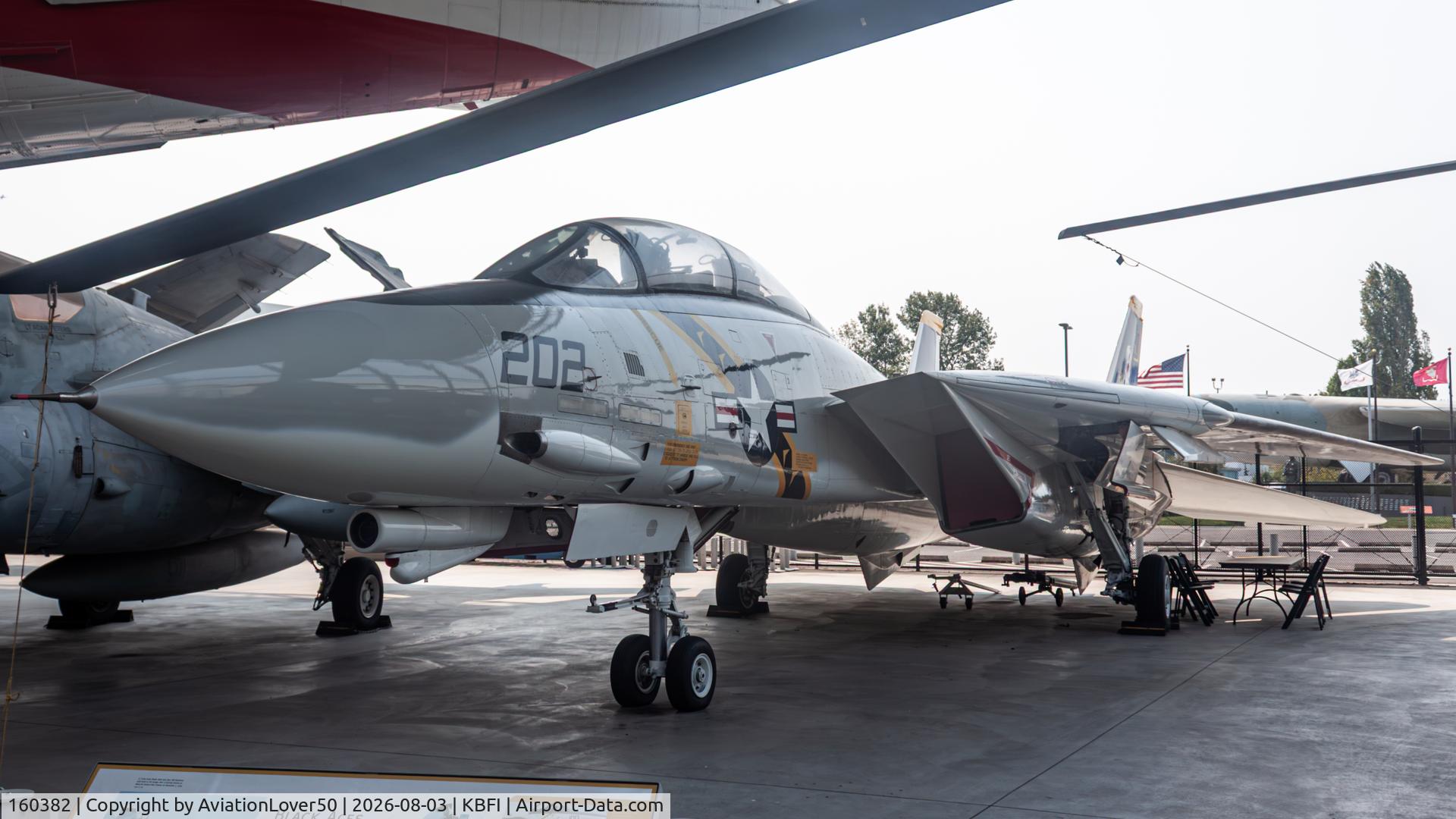 Aircraft 160382, Grumman F-14A Tomcat, c/n 238, F-14A, at KBFI, photo by AviationLover50
