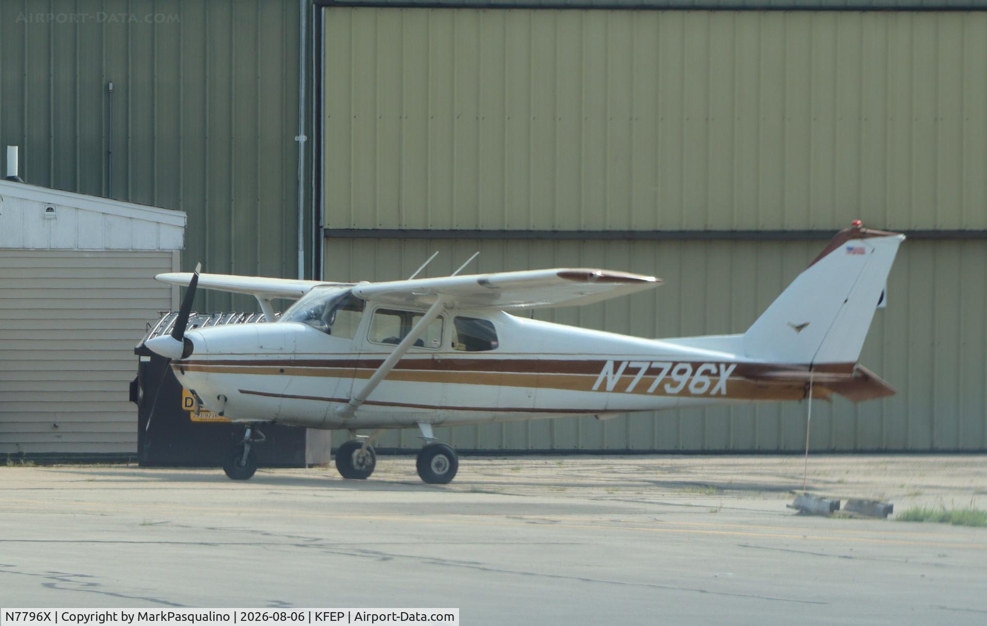Aircraft N7796X, 1961 Cessna 172B, c/n 17248296, Cessna 172A, at KFEP, photo by MarkPasqualino