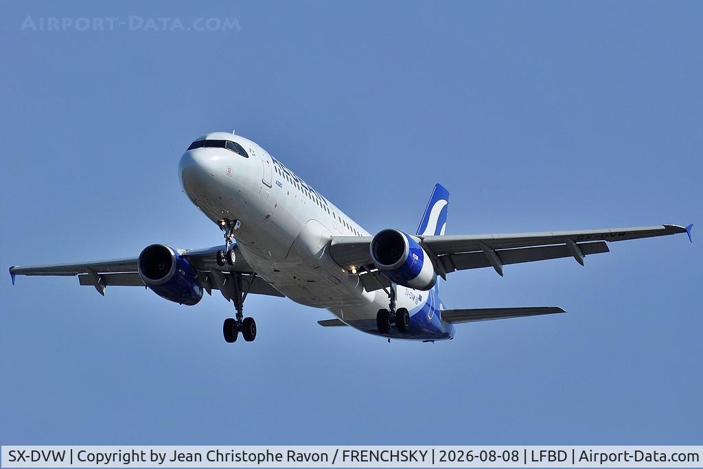 Aircraft SX-DVW, 2009 Airbus A320-232, c/n 3785, Aegean Airlines Athens (ATH) Bordeaux (BOD) A3696 landing runway 23, at LFBD, photo by Jean Christophe Ravon / FRENCHSKY