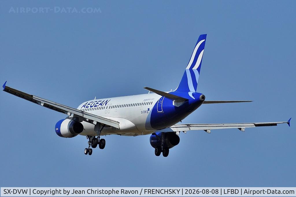 Aircraft SX-DVW, 2009 Airbus A320-232, c/n 3785, Aegean Airlines Athens (ATH) Bordeaux (BOD) A3696 landing runway 23, at LFBD, photo by Jean Christophe Ravon / FRENCHSKY