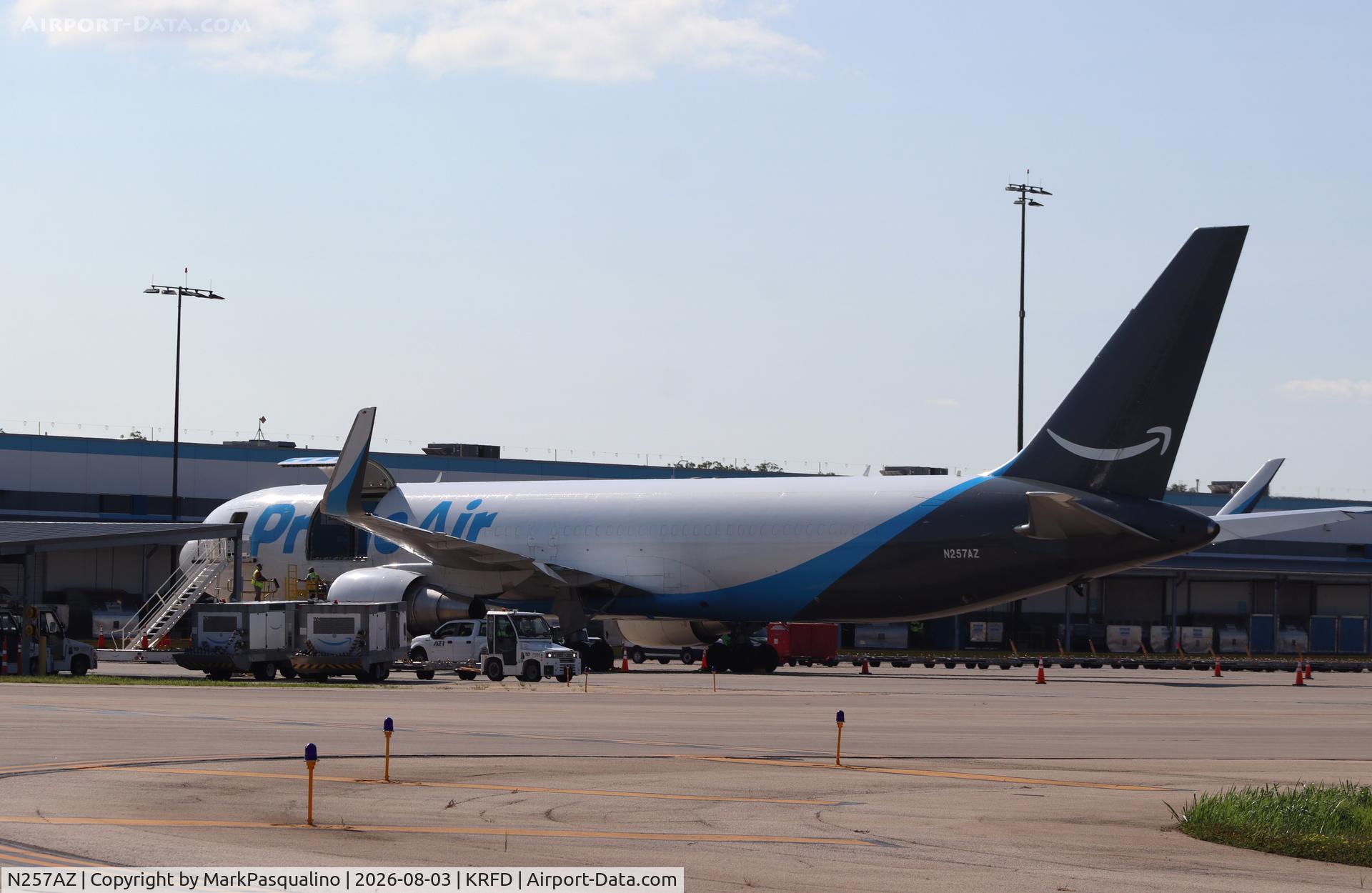 Aircraft N257AZ, 1999 Boeing 767-323/ER(BDSF), c/n 29605 l/n 748, Boeing 767-323/ER(BDSF), at KRFD, photo by MarkPasqualino