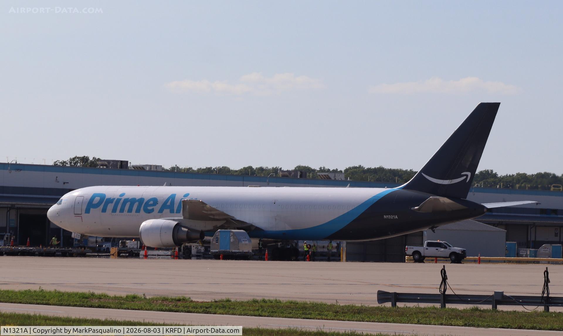Aircraft N1321A, 1995 Boeing 767-306/ER, c/n 27957 l/n 587, Boeing 767-306/ER, at KRFD, photo by MarkPasqualino