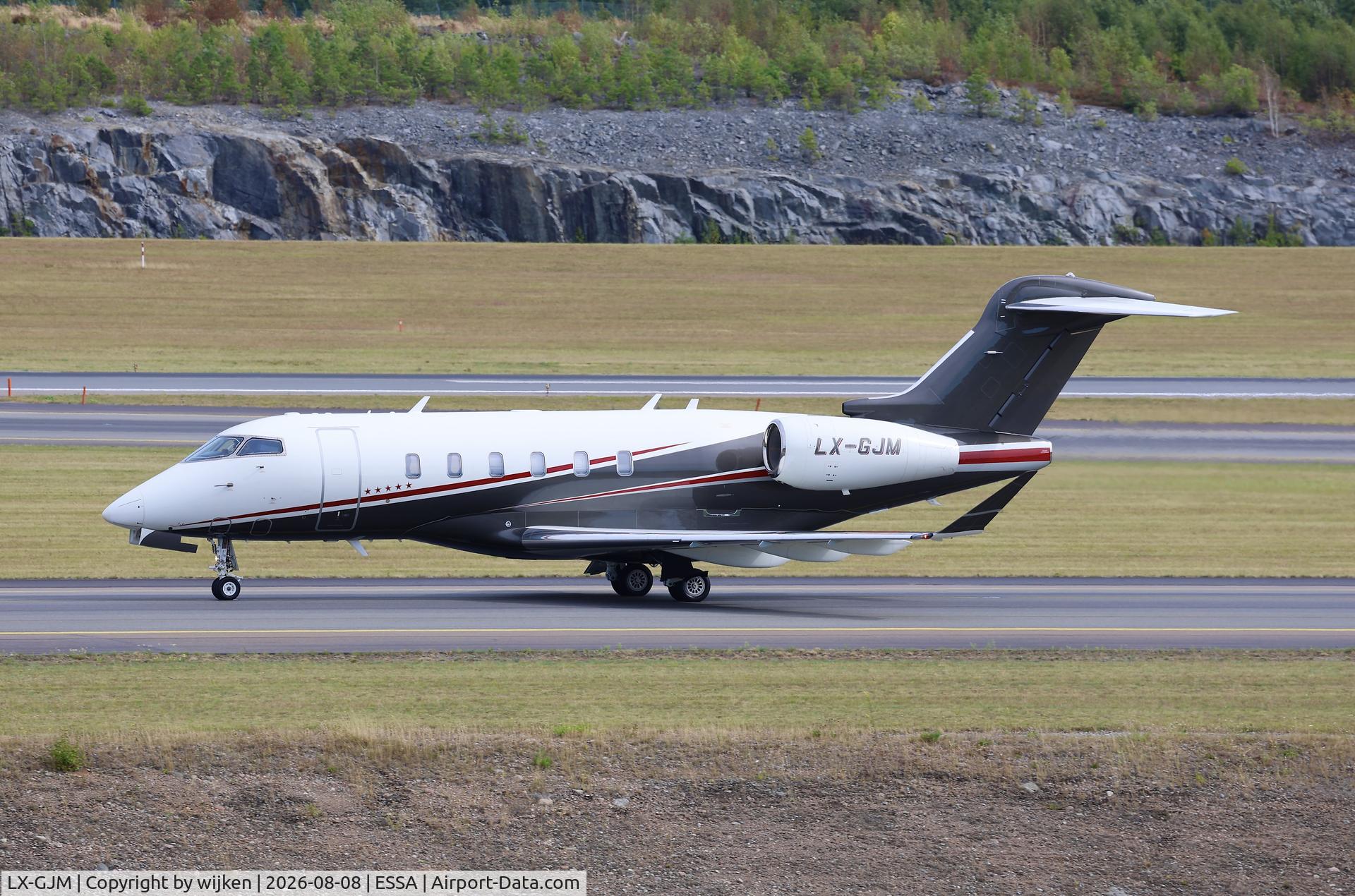 Aircraft LX-GJM, 2019 Bombardier Challenger 350 (BD-100-1A10), c/n 20830, Twy W, at ESSA, photo by wijken