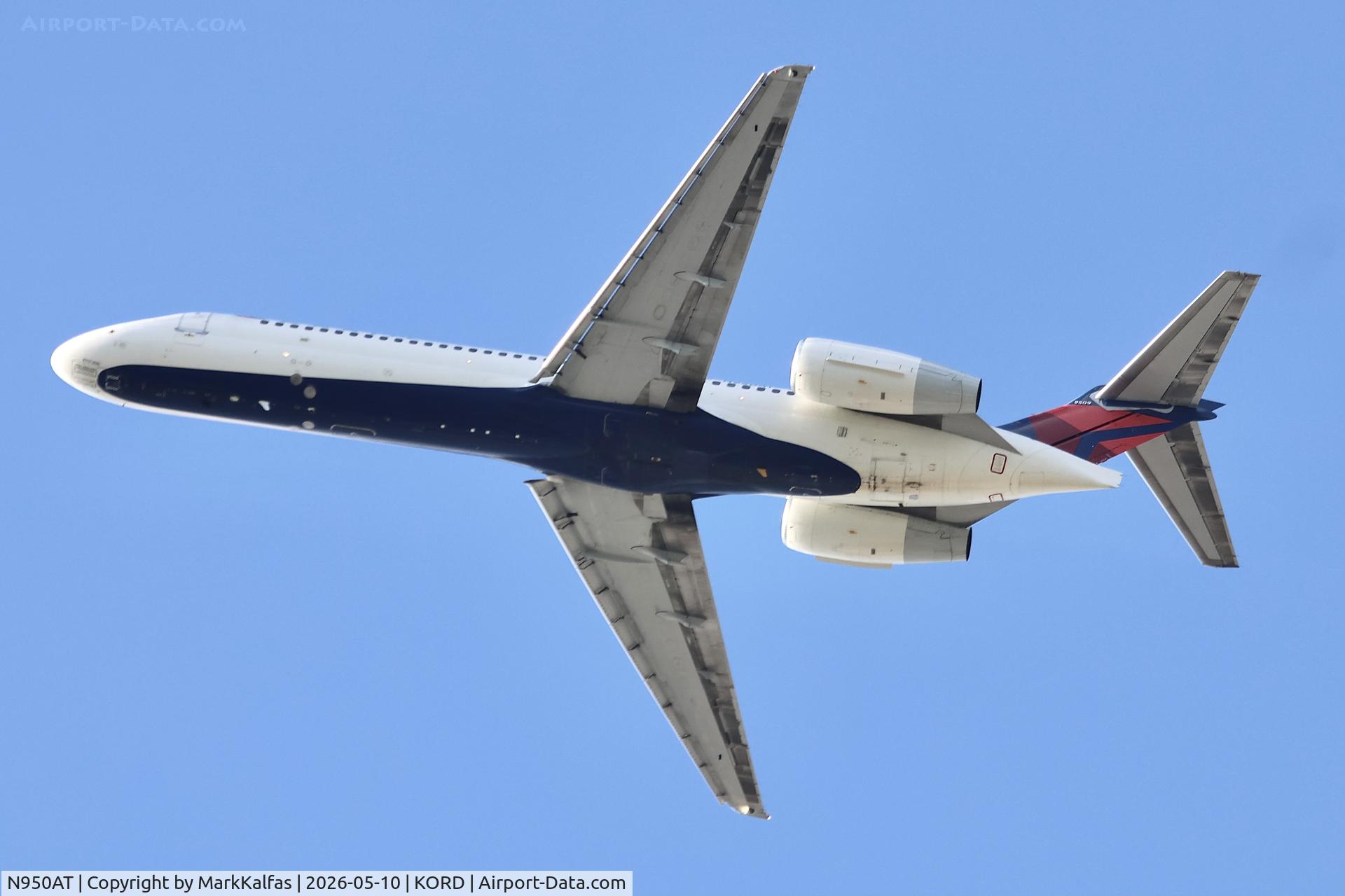 Aircraft N950AT, 2000 Boeing 717-200, c/n 55012, B717 Delta Boeing 717-200 N950AT departing 28R KORD, at KORD, photo by MarkKalfas