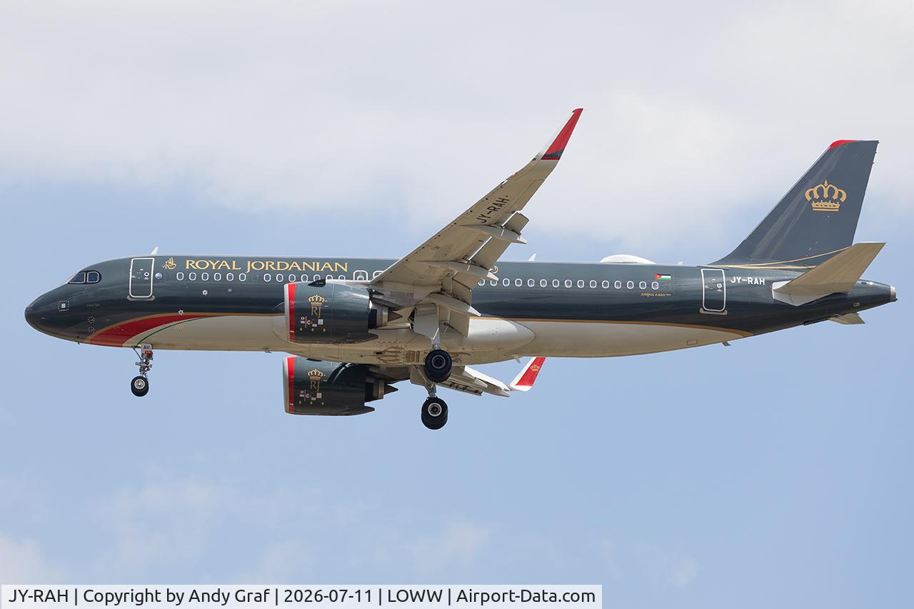 Aircraft JY-RAH, 2025 Airbus A320-271 N, c/n 12523, Royal Jordanian A320N, at LOWW, photo by Andy Graf