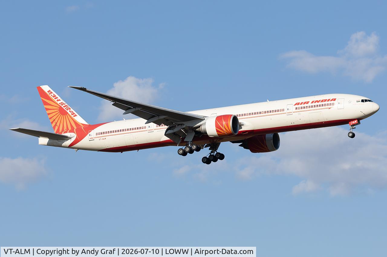 Aircraft VT-ALM, 2008 Boeing 777-337/ER, c/n 36311 l/n 713, Air India 777-300, at LOWW, photo by Andy Graf