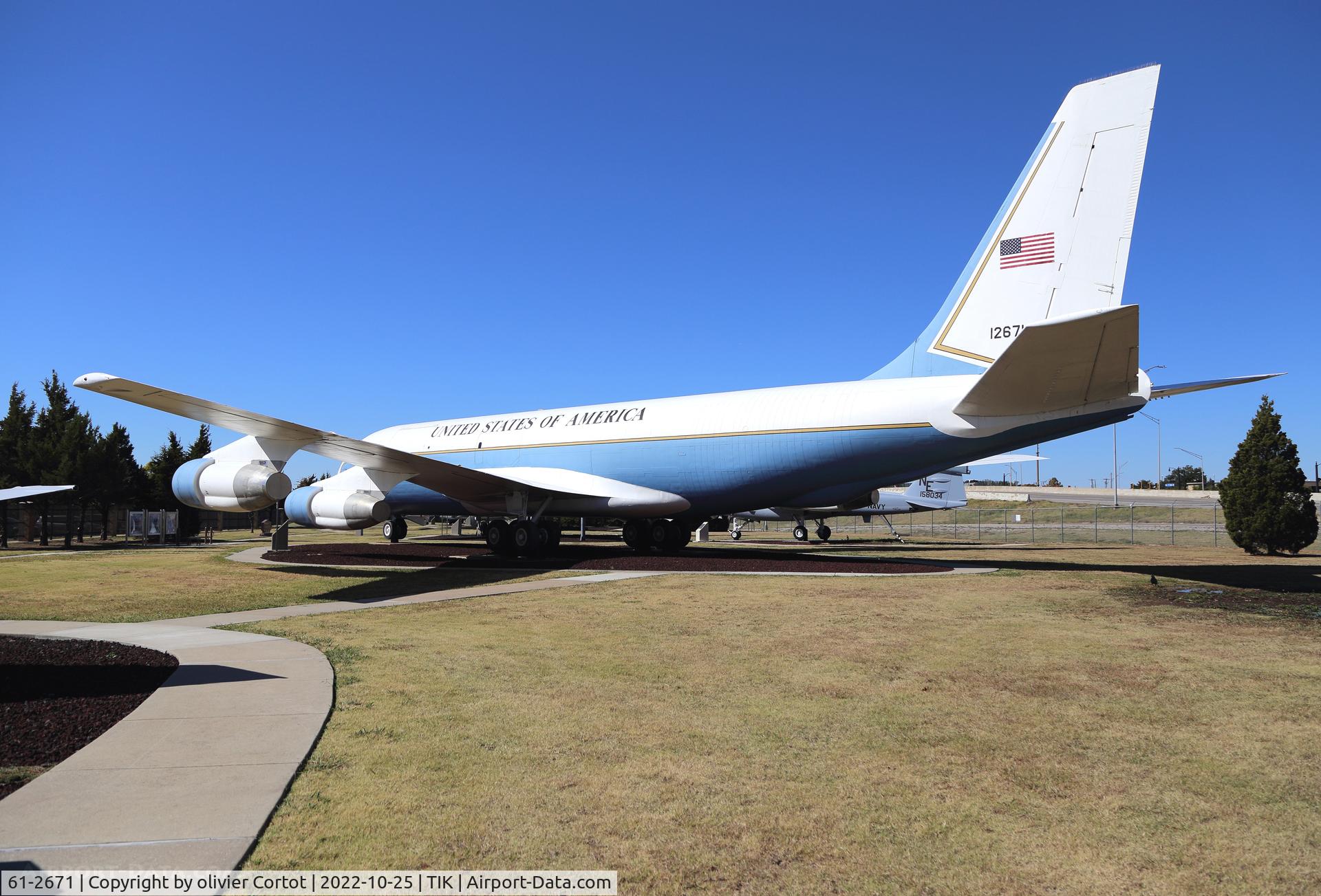 Aircraft 61-2671, 1961 Boeing C-135C-BN Stratolifter, c/n 18347, rear view, at TIK, photo by olivier Cortot