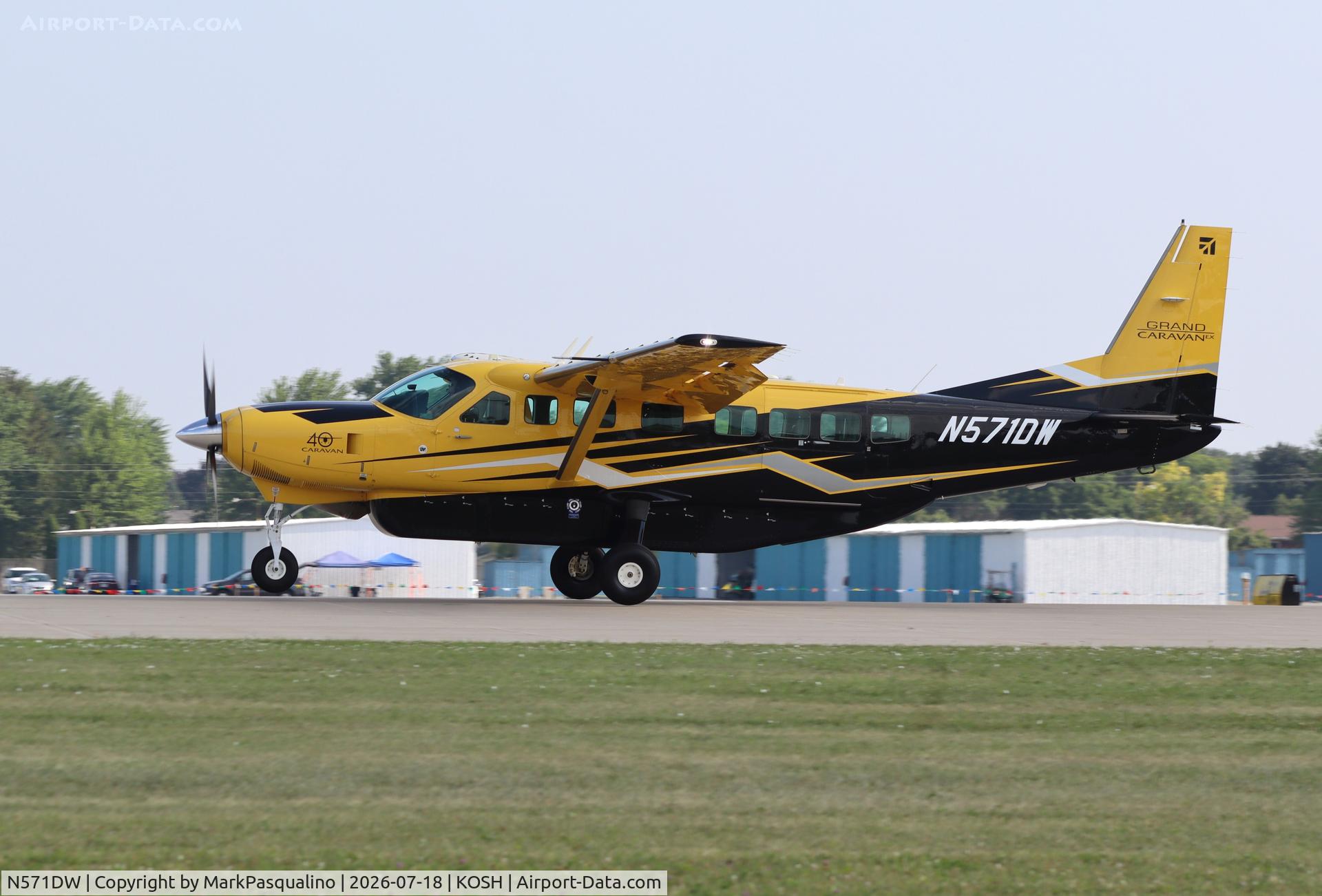 Aircraft N571DW, 2025 Cessna 208B, c/n 208B5878, Cessna 208B, at KOSH, photo by MarkPasqualino