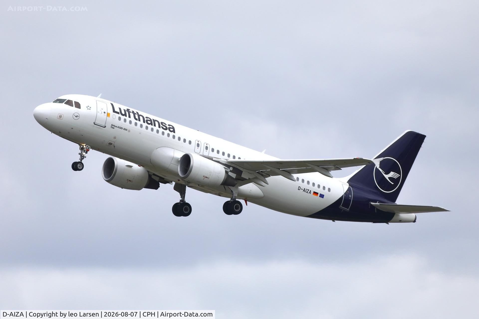 Aircraft D-AIZA, 2009 Airbus A320-214, c/n 4097, Copenhagen 7.8.2026, at CPH, photo by leo Larsen