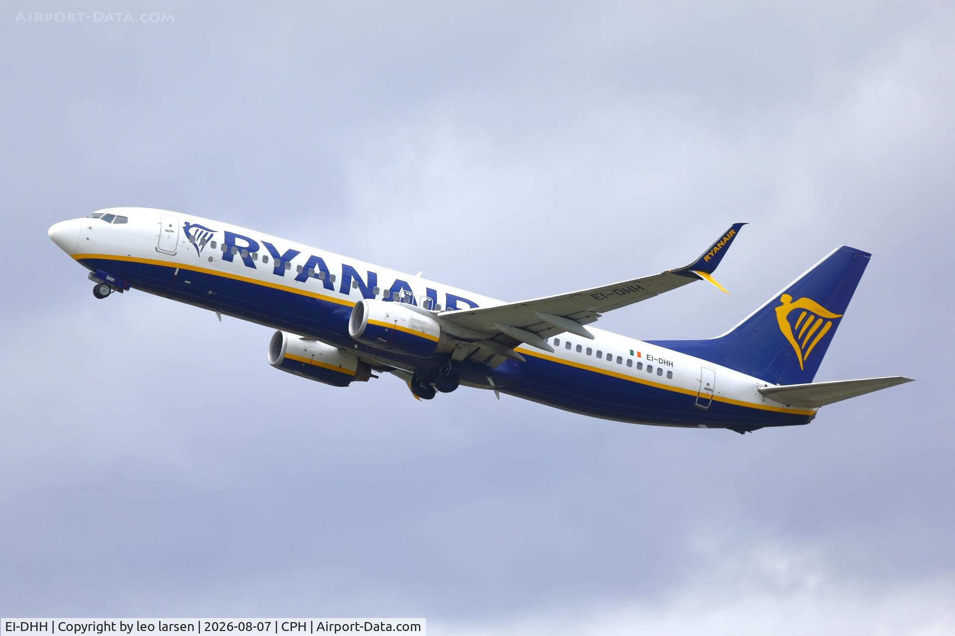 Aircraft EI-DHH, 2005 Boeing 737-8AS, c/n 33817 l/n 1677, Copenhagen 7.8.2026, at CPH, photo by leo larsen