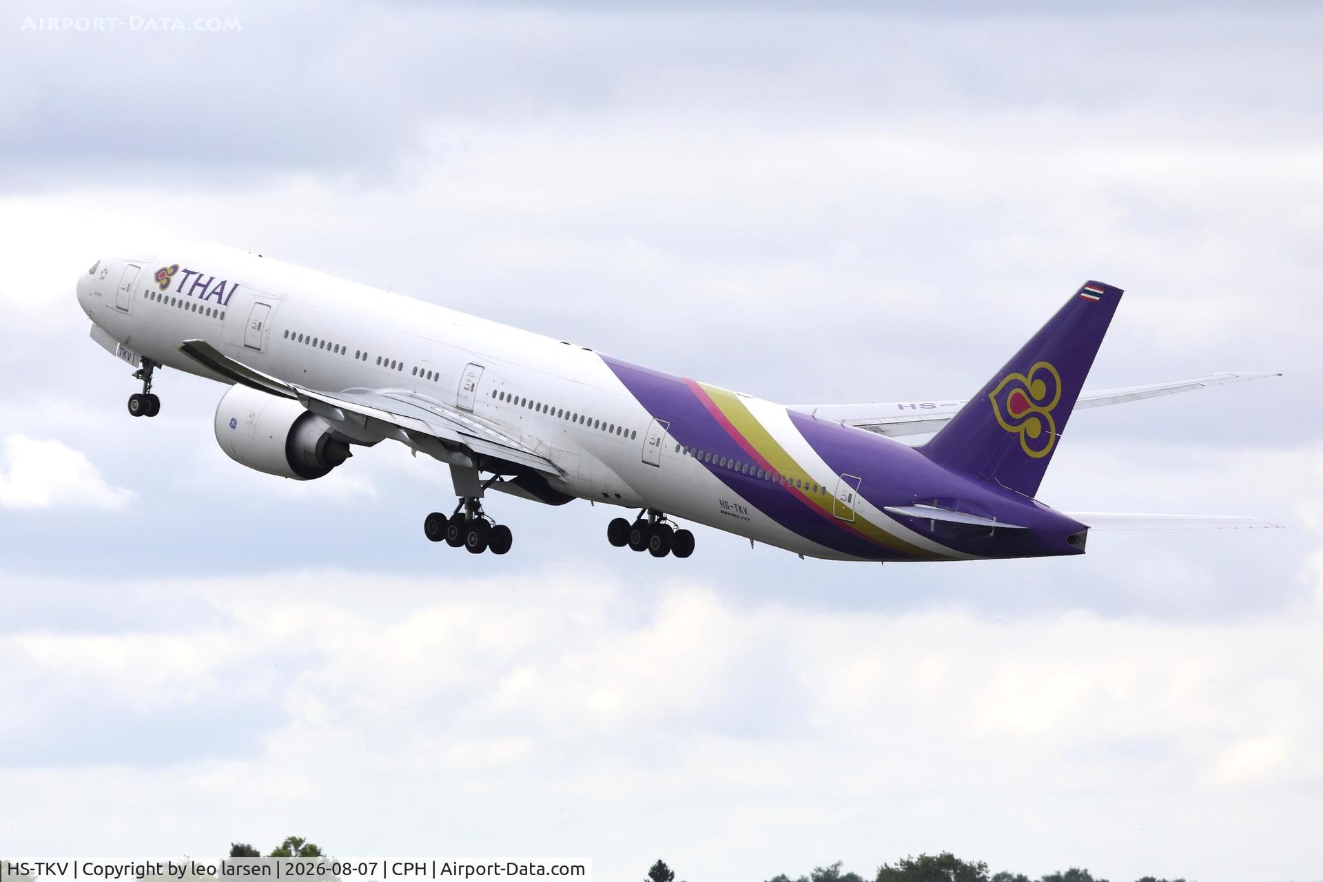 Aircraft HS-TKV, 2014 Boeing 777-3D7/ER, c/n 42111 l/n 1215, Copenhagen 7.8.2026, at CPH, photo by leo larsen