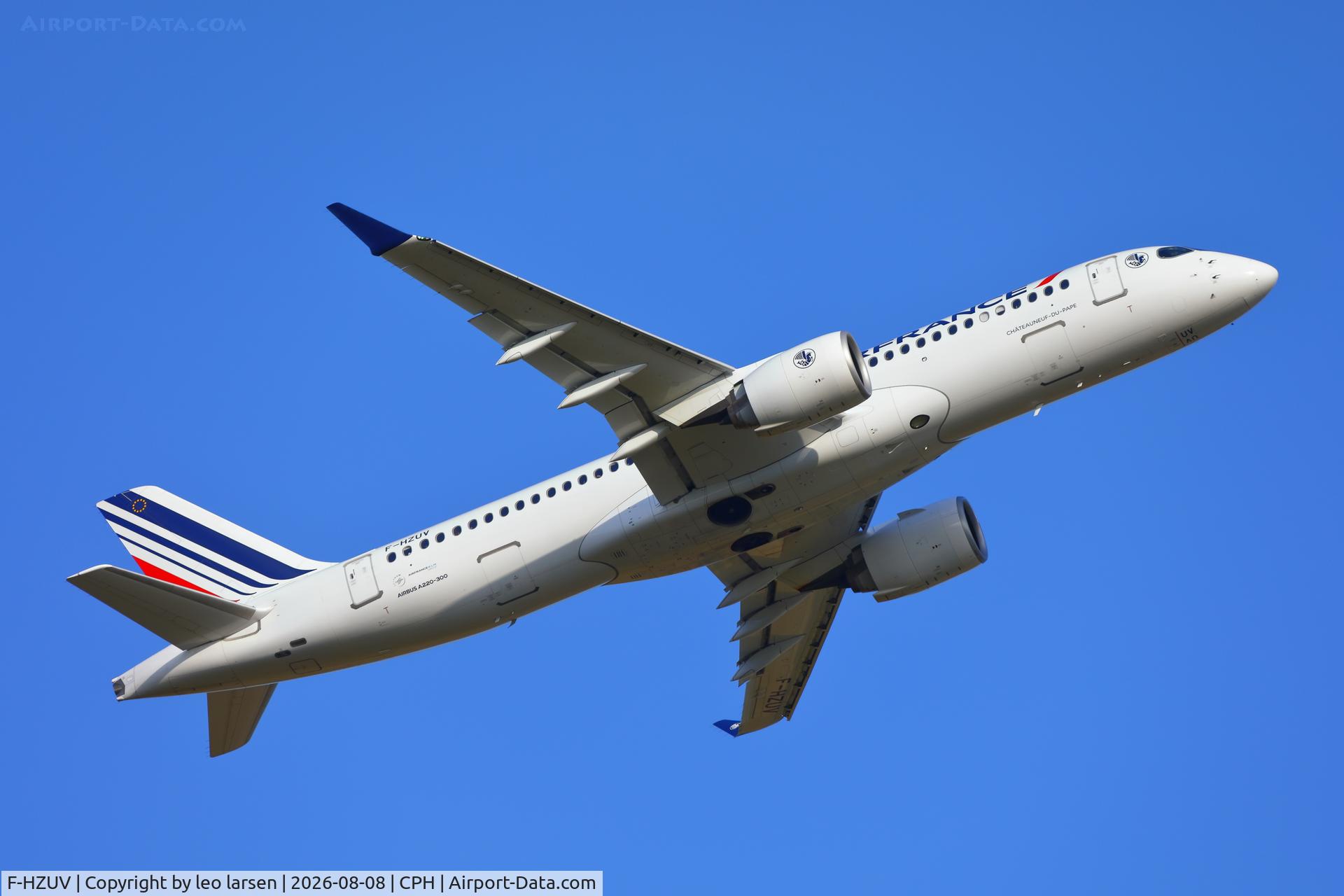 Aircraft F-HZUV, 2023 AIRBUS CANADA LIMITED PARTNERSHIP A220-371, c/n 55216, Copenhagen 8.8.2026, at CPH, photo by leo larsen