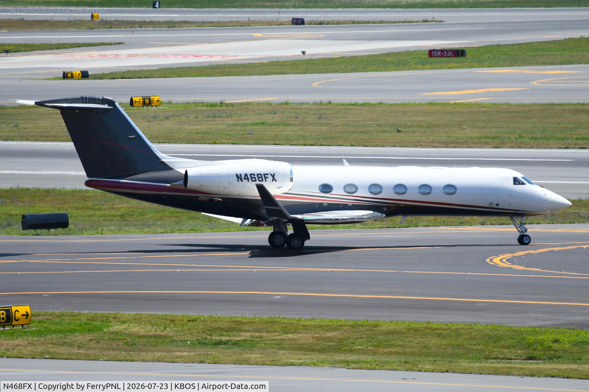 Aircraft N468FX, 2014 Gulfsream G450, c/n 4300, Flexjet G450 departing BOS, at KBOS, photo by FerryPNL