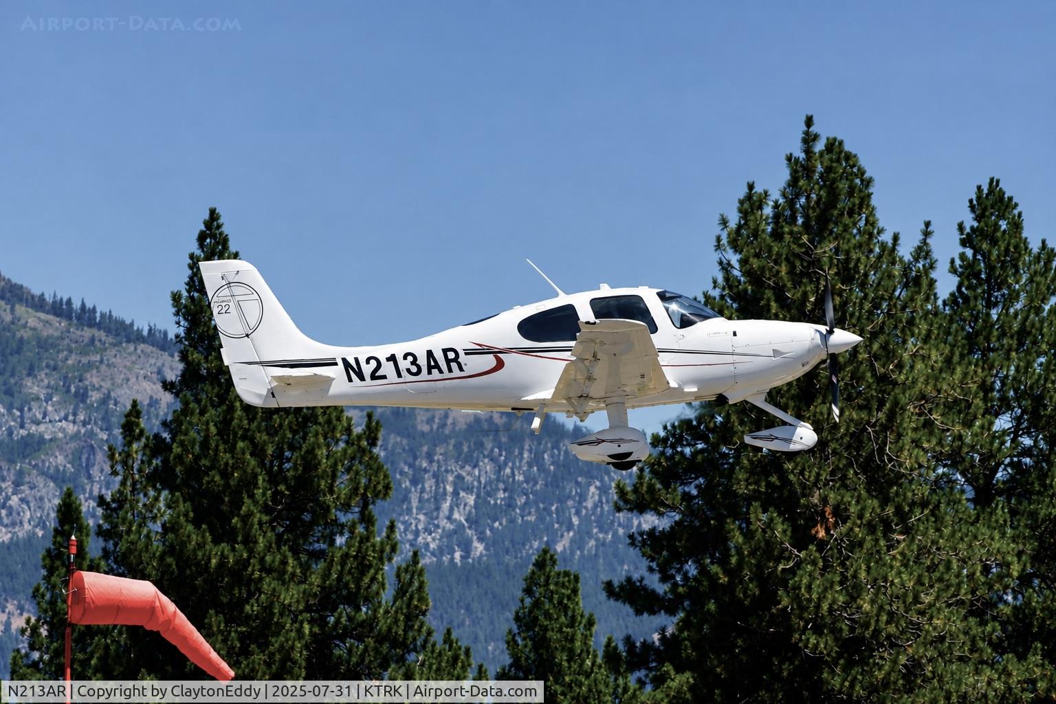 Aircraft N213AR, 2013 Cirrus Design Corp SR22T, c/n 0623, Truckee Tahoe airport in California 2026, at KTRK, photo by ClaytonEddy