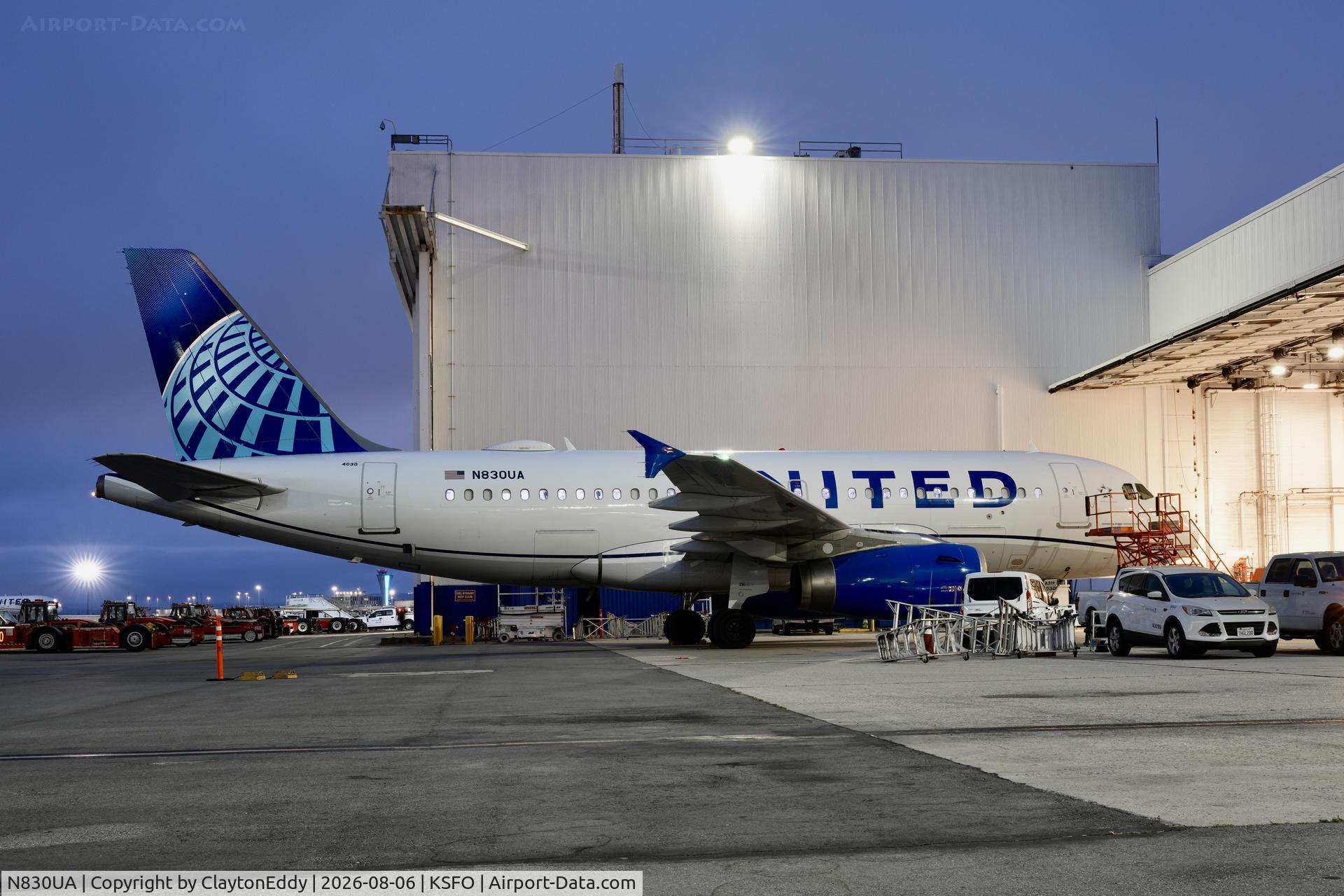 Aircraft N830UA, 2000 Airbus A319-131, c/n 1243, SFO 2026, at KSFO, photo by ClaytonEddy