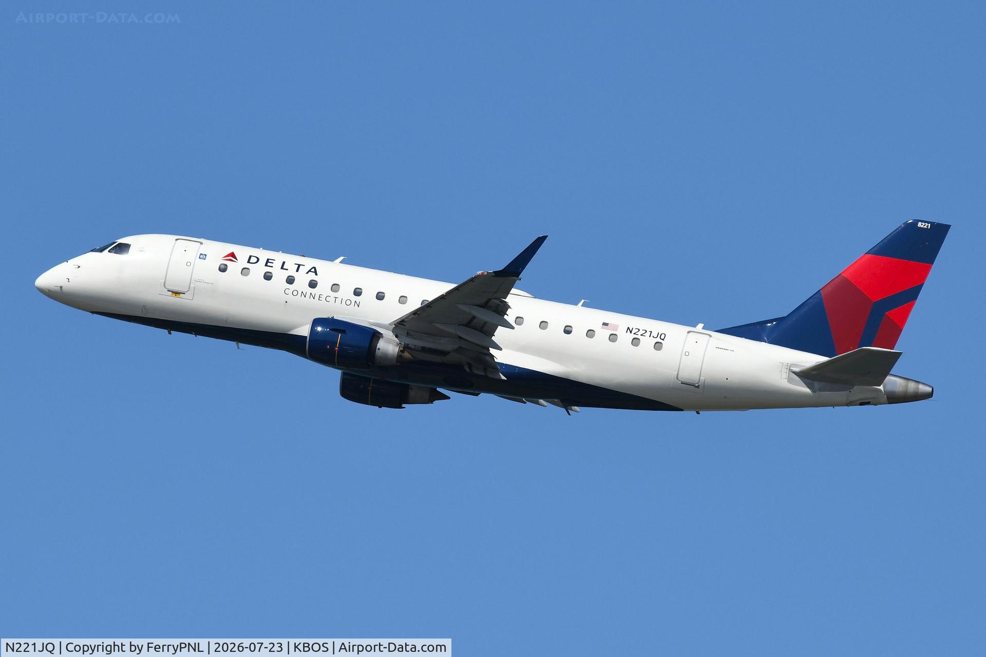 Aircraft N221JQ, 2007 Embraer 175LR (ERJ-170-200LR), c/n 17000197, DLC ERJ175, at KBOS, photo by FerryPNL