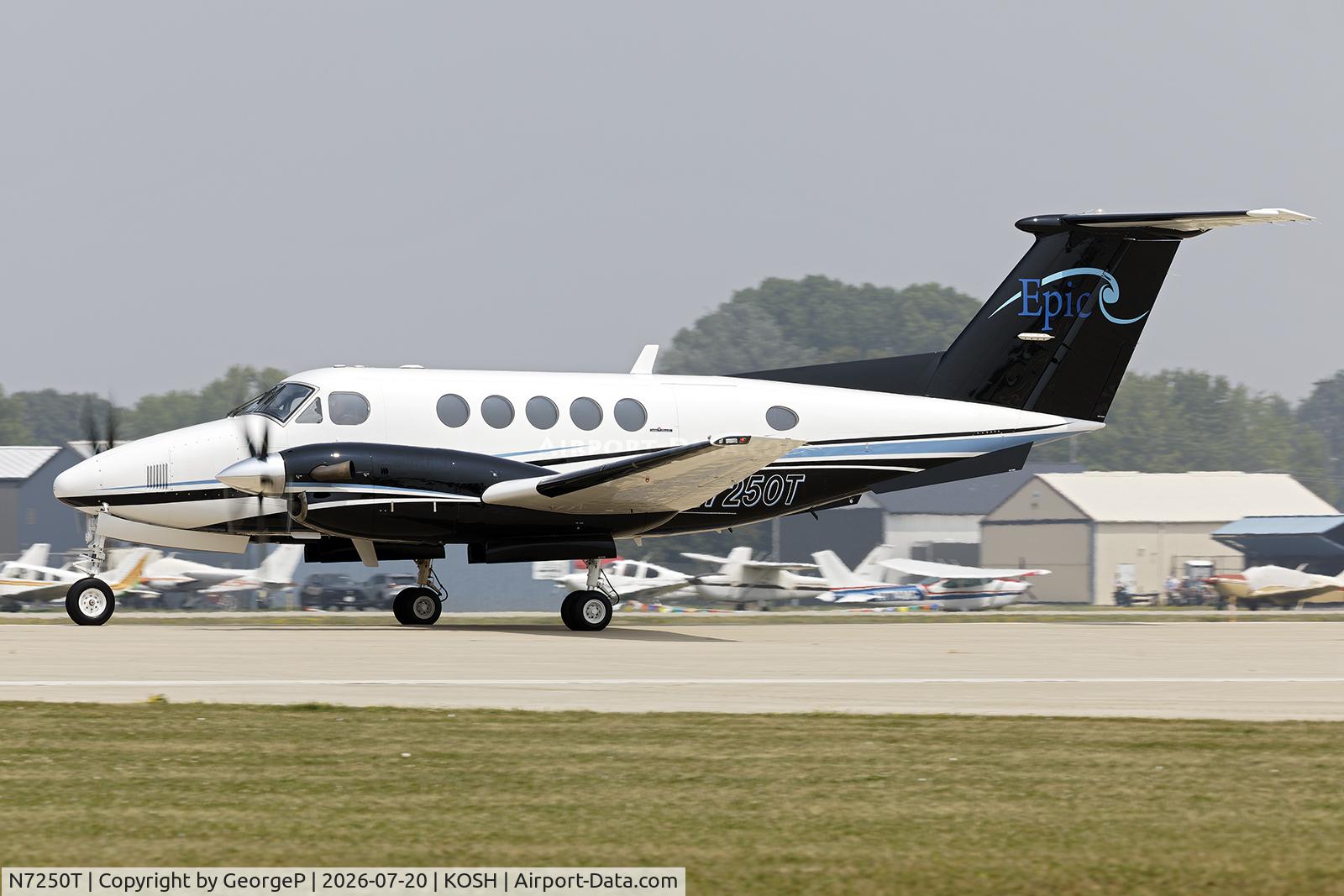 Aircraft N7250T, 1985 Beech B200 King Air, c/n BB-1237, Airventure 2026., at KOSH, photo by GeorgeP