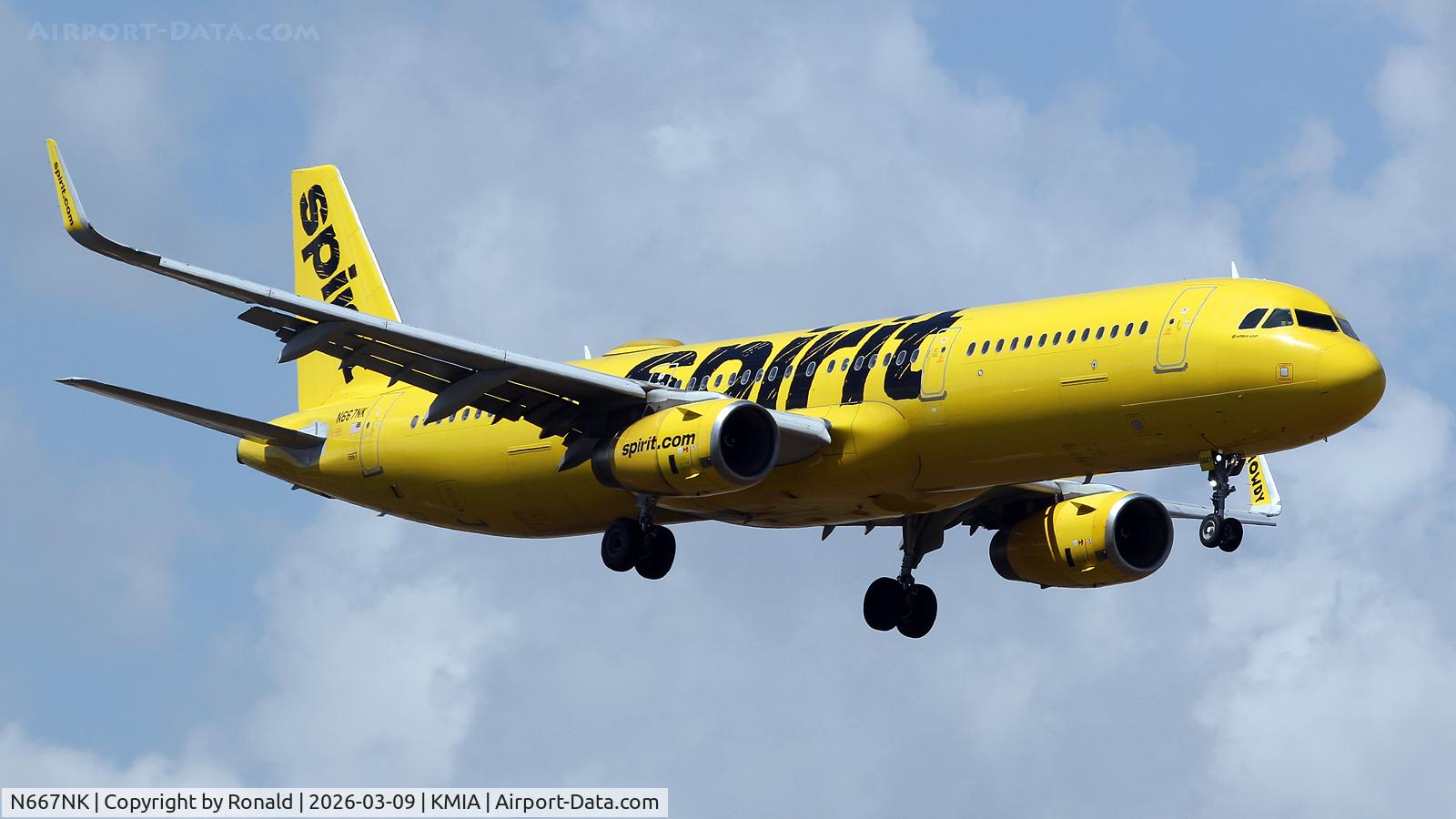 Aircraft N667NK, 2016 Airbus A321-231, c/n 7058, at mia, at KMIA, photo by Ronald