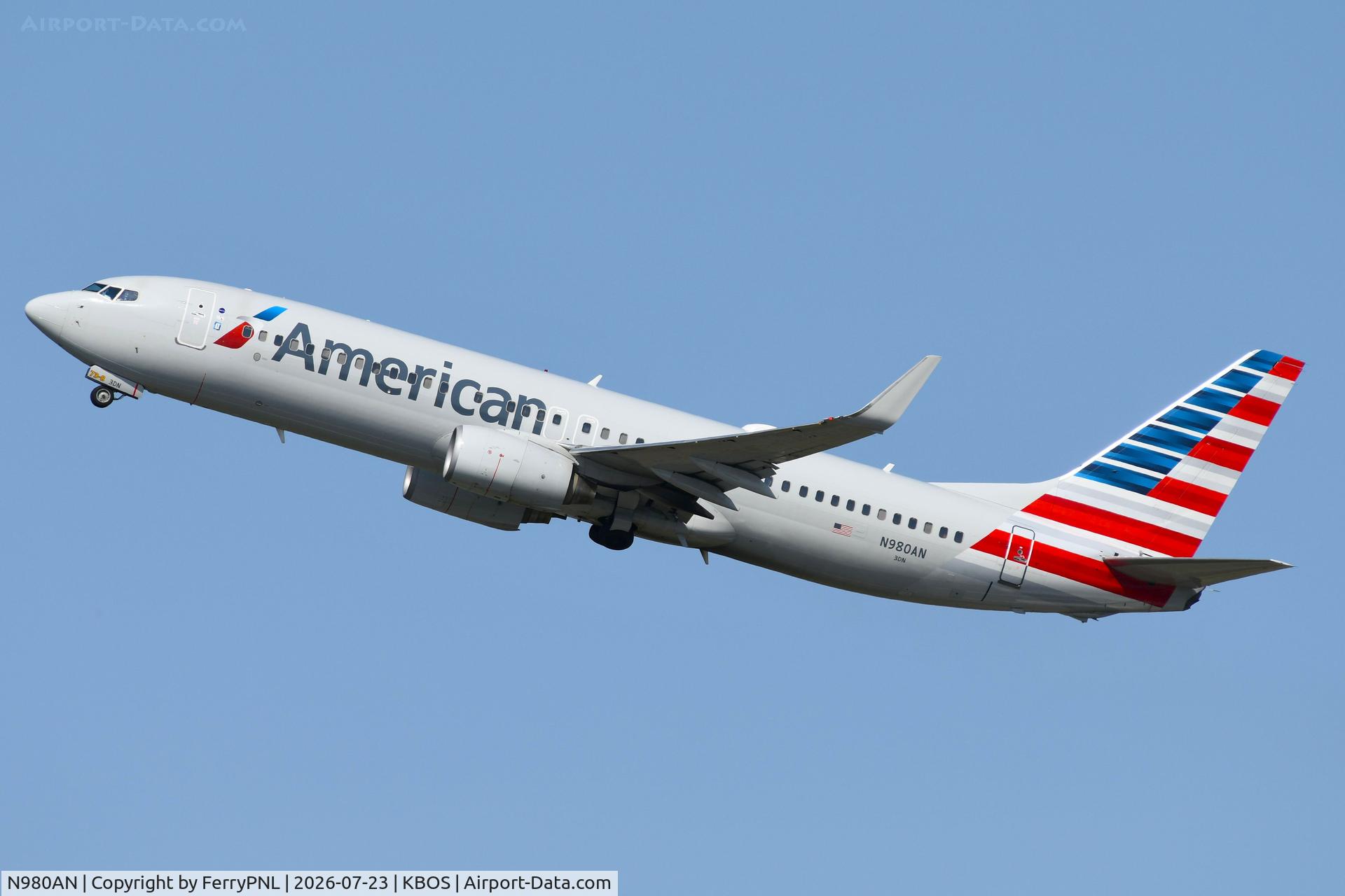 Aircraft N980AN, 2009 Boeing 737-823, c/n 33203, Departure of American B738, at KBOS, photo by FerryPNL