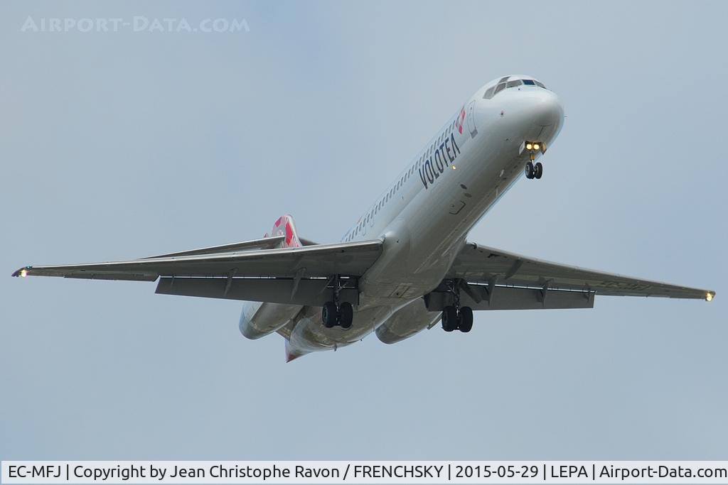 Aircraft EC-MFJ, 2000 Boeing 717-2CM, c/n 55060 l/n 5026, broken up, at LEPA, photo by Jean Christophe Ravon / FRENCHSKY
