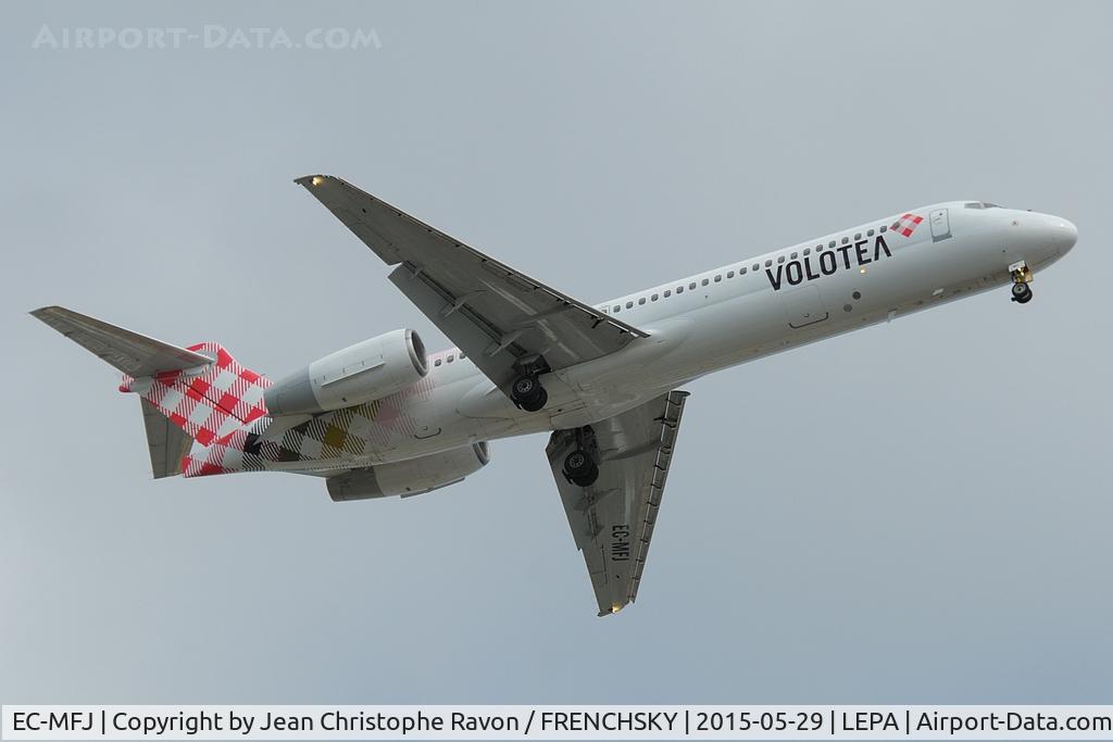 Aircraft EC-MFJ, 2000 Boeing 717-2CM, c/n 55060 l/n 5026, broken up, at LEPA, photo by Jean Christophe Ravon / FRENCHSKY