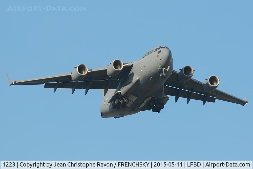 Aircraft 1223, 2010 Boeing C-17A Globemaster III, c/n F-234/UE-1, United Arab Emirates Air Force landing 23, at LFBD, photo by Jean Christophe Ravon / FRENCHSKY