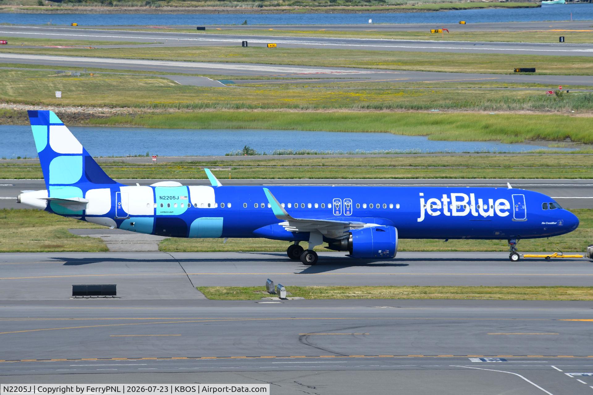 Aircraft N2205J, 2025 Airbus A321-271NX, c/n 12500, JetBlue A321N, at KBOS, photo by FerryPNL