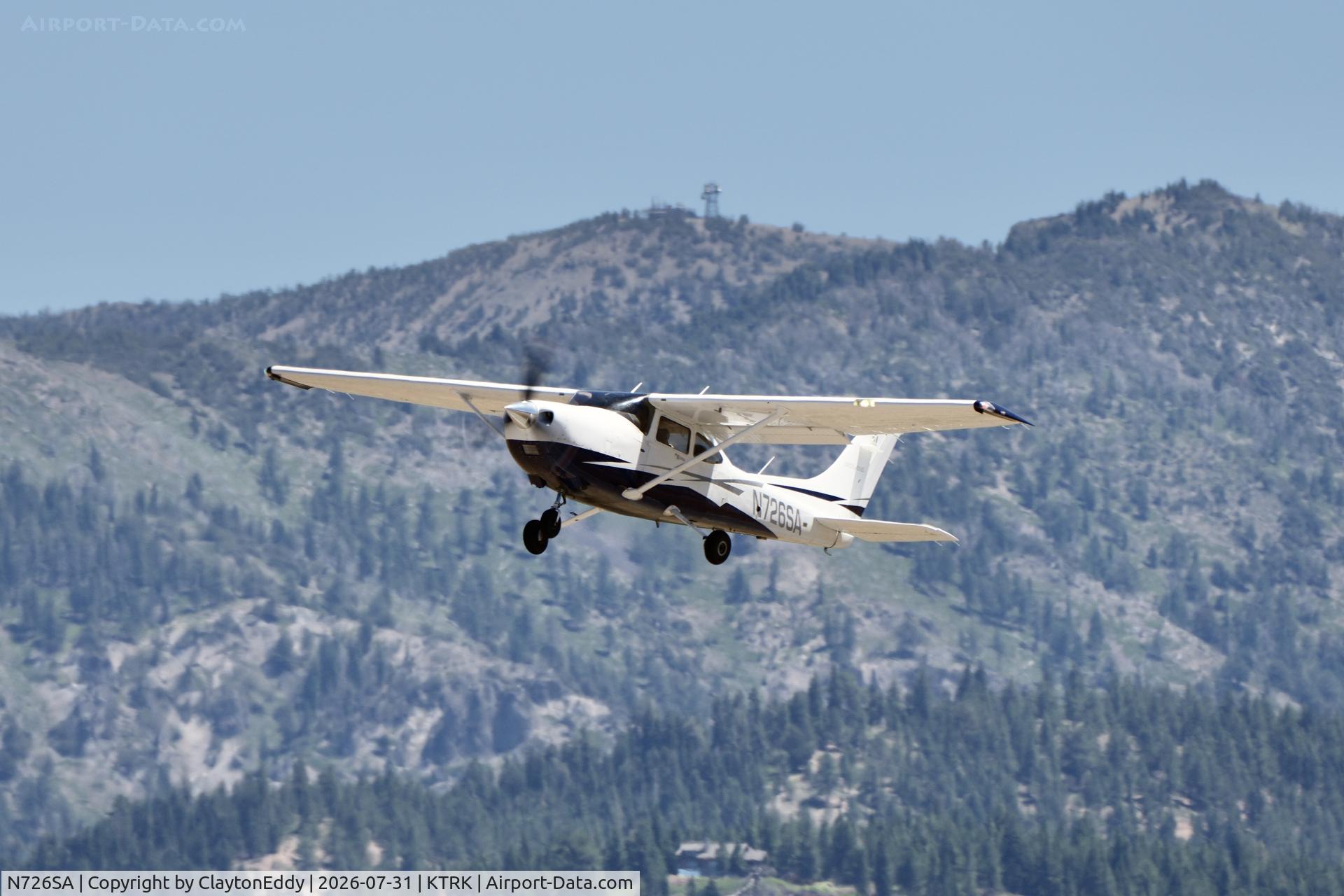 Aircraft N726SA, Cessna 182T Skylane, c/n 18282221, Truckee Tahoe airport in California 2026., at KTRK, photo by ClaytonEddy