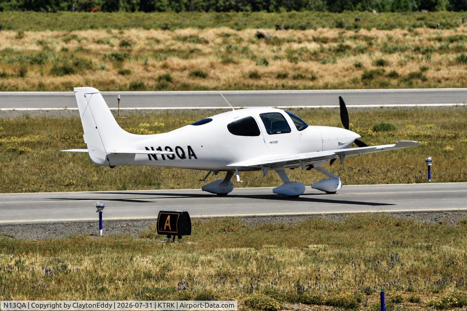 Aircraft N13QA, 2020 Cirrus Design Corp SR22T, c/n 2099, Truckee Tahoe airport in California 2026, at KTRK, photo by ClaytonEddy