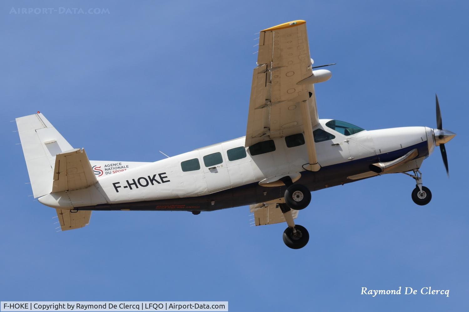 Aircraft F-HOKE, 1987 Cessna 208 Caravan 1, c/n 20800118, At Lille-Bondues on 08-08-2026., at LFQO, photo by Raymond De Clercq